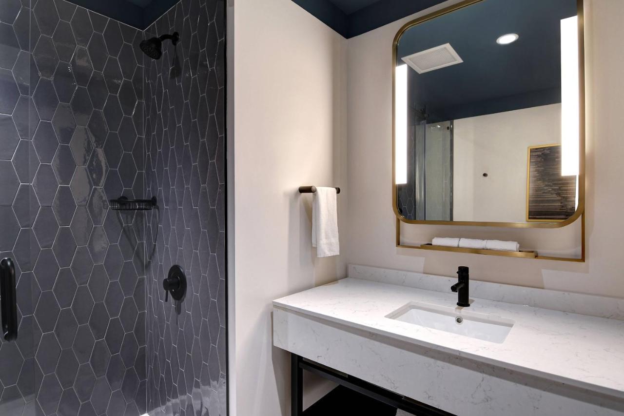 Courtyard By Marriott Cincinnati Downtown Zewnętrze zdjęcie